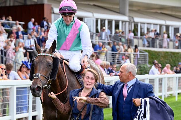 25.07.2026, Ascot, Windsor, GBR - Kalpana with Colin Keane up after winning the King George and Queen Elizabeth Stakes. Ascot racecourse. (Pferd, Jockey, Kalpana, Keane, Sieg) 260725C972ASCOT.JPG *** July 25, 2026, Ascot, Windsor, GBR Kalpana with Colin Keane aboard after winning the King George and Queen Elizabeth Stakes at Ascot Racecourse Horse, Jockey, Kalpana, Keane, Victory 260725C972ASCOT JPG