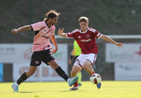 25.07.2026 - Fussball - Saison 2026 2027 - Testspiel Freundschaftsspiel Vorbereitungsspiel: 1. FC Nürnberg Nuernberg FCN ( Club ) - Palermo FC - Sportfoto Zink DaMa - xdaxmax - Pietro Ceccaroni (32, Palermo FC ) Marko Soldic (16, 1. FC Nürnberg FCN ) *** July 25, 2026 Soccer Season 2026–2027 Exhibition Match Friendly Match Preseason Match 1 FC Nürnberg Nuremberg FCN Club Palermo FC Sports Photo Zink DaMa xdaxmax Pietro Ceccaroni 32, Palermo FC Marko Soldic 16, 1 FC Nuremberg FCN