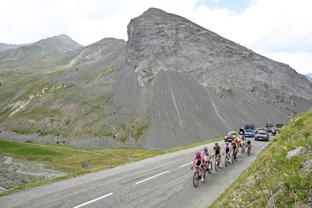 Irish Ben Healy of EF Education-EasyPost and Ecuadorian Richard Carapaz of EF Education-EasyPost pictured in action during stage 20 of the 2026 Tour de France cycling race, a stage of 171km Le Bourg d Oisans to Alpe d Huez, on Saturday 25 July 2026. The 113th edition of the Tour de France starts on Saturday 4 July in Barcelona, Spain, and will finish in Paris, France on the 26th of July. JASPERxJACOBS  x182026167x