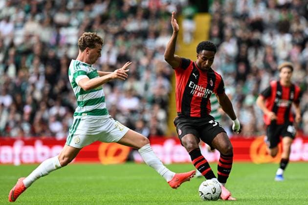 Arne Engels of Celtic vies with Silvano Vos of AC Milan during the pre season friendly match between Celtic and AC Milan at Celtic Park, Glasgow, Scotland on Saturday 25th July 2026. Celtic v AC Milan, Pre Season Friendly, Football, Celtic Park, Glasgow, Scotland, UK - 25 Jul 2026Glasgow Celtic Park United Kingdom  Copyright: xAndyxBuchanan Shutterstockx 17004340ds