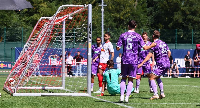 RB Leipzig Ð Ingolstadt Testspiel Leipzig, 25.07.2026, RBL Trainingszentrum, Fussball Testspiel , RB Leipzig vs. FC Ingolstaldt 04 , Tor für Leipzig zum 1:0 durch Eigentor. , *** RB Leipzig vs. Ingolstadt Friendly Match, Leipzig, July 25, 2026, RBL Training Center, Soccer Friendly Match, RB Leipzig vs. FC Ingolstadt 04, Goal for Leipzig (1–0) via an own goal, Picture Point