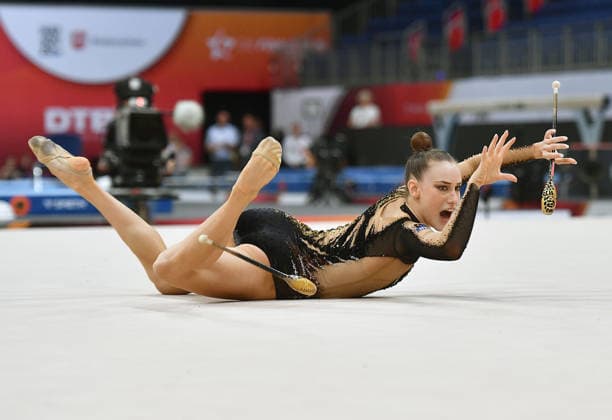 25.07.2026, xhbx, Turnen Rhythmische Sportgymnastik, Deutsche Meisterschaften 2026 v.l. Darja Varfolomeev (TSV Schmiden 1902) Übung mit den Keulen (DFL DFB REGULATIONS PROHIBIT ANY USE OF PHOTOGRAPHS as IMAGE SEQUENCES and or QUASI-VIDEO) Hannover *** July 25, 2026, xhbx, Rhythmic Gymnastics, 2026 German Championships v l Darja Varfolomeev TSV Schmiden 1902 Club Routine DFL DFB REGULATIONS PROHIBIT ANY USE OF PHOTOGRAPHS as IMAGE SEQUENCES and or QUASI-VIDEO Hannover