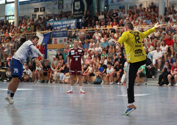 GER HBL Test Saison 2026 2027 HSV Usedom vs FÜCHSE Berlin, 25.07.26, POMMERN-HALLE, Ahlbeck, Andreas PALICKA (Füchse Berlin 12), Torhüter, Parade *** GER HBL Preseason 2026–2027: HSV Usedom vs. FÜCHSE Berlin, July 25, 2026, POMMERN HALLE, Ahlbeck, Andreas PALICKA (Füchse Berlin) 12, goalkeeper, save