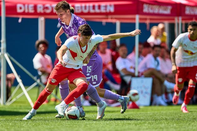 25.07.2026, Fußball, Männer, Testspiel, Bundesliga, 2026 2027, RB Leipzig - FC Ingolstadt Andrija Maksimovic (30, RB Leipzig), Freisteller, Aktion, mit Ball, Zweikampf Leipzig Trainingszentrum der Roten Bulle Sachsen Deutschland *** July 25, 2026, Soccer, Men, Friendly Match, Bundesliga, 2026–2027, RB Leipzig vs. FC Ingolstadt, Andrija Maksimovic (30), RB Leipzig, Close-up, Action, With Ball, Tackle, Leipzig Training Center of the Red Bulls, Saxony, Germany