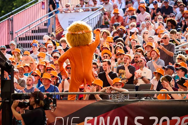 Baskets Bonn vs. Skyliners Frankfurt - DIE FINALS 2026 3x3 Finale Herren am 25.07.2026, Maskottchen der 3x3 Basketball Hannover Neues Rathaus Niedersachsen Deutschland *** Baskets Bonn vs. Skyliners Frankfurt: THE FINALS 2026 Men s 3x3 Final on July 25, 2026; 3x3 Basketball Mascot, Hanover New City Hall, Lower Saxony, Germany