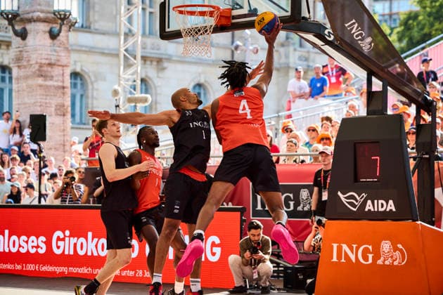 Baskets Bonn vs. Skyliners Frankfurt - DIE FINALS 2026 3x3 Finale Herren am 25.07.2026, Fabian Giemmann (Baskets Bonn) im Wurf Hannover Neues Rathaus Niedersachsen Deutschland *** Baskets Bonn vs. Skyliners Frankfurt THE FINALS 2026 Men s 3x3 Final on July 25, 2026, Fabian Giemmann of Baskets Bonn taking a shot at the New City Hall in Hanover, Lower Saxony, Germany