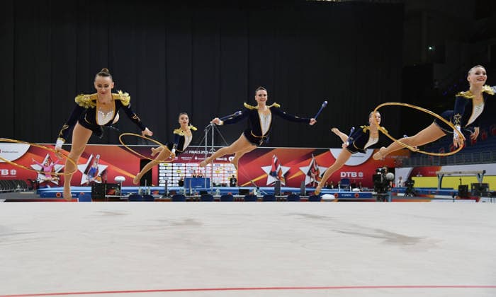 25.07.2026, xhbx, Turnen Rhythmische Sportgymnastik, Deutsche Meisterschaften 2026 v.l. Gruppe, Mannschaft TV Dahn 1910 Reifen Keulen Übung (DFL DFB REGULATIONS PROHIBIT ANY USE OF PHOTOGRAPHS as IMAGE SEQUENCES and or QUASI-VIDEO) Hannover *** July 25, 2026, xhbx, Gymnastics, Rhythmic Gymnastics, 2026 German Championships, Group V, TV Dahn 1910 Team, Hoop, Clubs, Routine. DFL and DFB regulations prohibit any use of photographs as image sequences and or quasi-video. Hanover