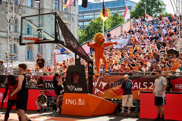 Baskets Bonn vs. Skyliners Frankfurt - DIE FINALS 2026 3x3 Finale Herren am 25.07.2026, Maskottchen der 3x3 Basketball Hannover Neues Rathaus Niedersachsen Deutschland *** Baskets Bonn vs. Skyliners Frankfurt: THE FINALS 2026 Men s 3x3 Final on July 25, 2026; 3x3 Basketball Mascot, Hanover New City Hall, Lower Saxony, Germany