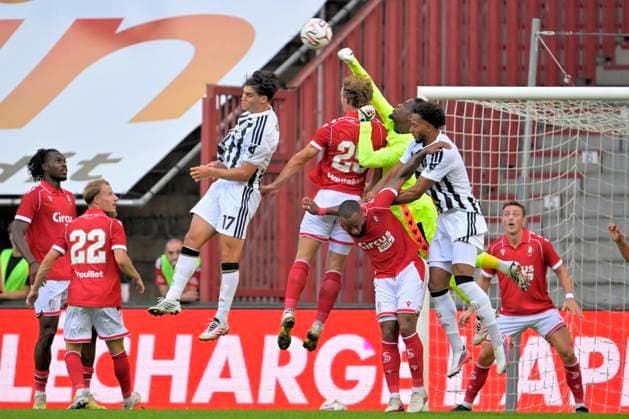 Standard de Liege v Juventus - Jupiler Pro League Friendly LIEGE, BELGIUM - JULY 25 : Epolo Matthieu goalkeeper of Standard de Liege during the Jupiler Pro League friendly match between Standard de Liege and Juventus on July 25, 2026 in Liege, Belgium, 25 07 2026 Liege Belgium  Copyright: xSesx