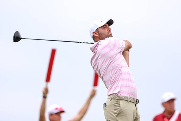 Scottie Scheffler of the United States hits his tee shot on the seventh tee during the third round of the 2026 3M Open at TPC Twin Cities on July 25, 2026 in Blaine, Minnesota. CSM Golf 2026: PGA, Golf Herren 3M Open: Round 3  - ZUMAc04_ 20260725_zma_c04_017 Copyright: xStevenxGarciax