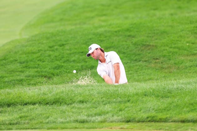 Austin Eckroat of the United States plays a bunker shot on the ninth hole during the third round of the 2026 3M Open at TPC Twin Cities on July 25, 2026 in Blaine, Minnesota. CSM Golf 2026: PGA, Golf Herren 3M Open: Round 3  - ZUMAc04_ 20260725_zma_c04_035 Copyright: xStevenxGarciax