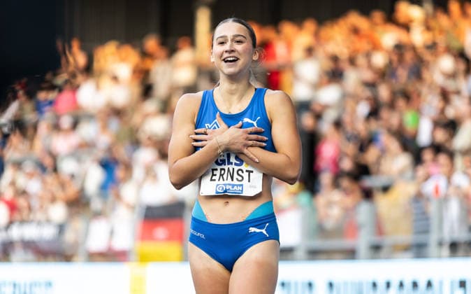 Deutsche Leichtathletik-Meisterschaften; Bochum-Wattenscheid, 25.07.2026 Jolina Ernst (TV Wattenscheid 01) wird Deutsche Meisterin über 100m der Frauen; Deutsche Leichtathletik-Meisterschaften am 25.07.2026 im Lohrheidestadion in Bochum-Wattenscheid (Nordrhein-Westfalen). *** German Track and Field Championships, Bochum-Wattenscheid, July 25, 2026: Jolina Ernst of TV Wattenscheid 01 becomes the women’s 100-meter German champion at the German Track and Field Championships on July 25, 2026, at Lohrheidestadion in Bochum-Wattenscheid, North Rhine-Westphalia Copyright: xBEAUTIFULxSPORTS R.xSchmittx