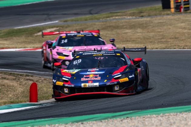 GER, DTM, 9. & 10. Lauf, Motorsport Arena Oschersleben 25.07.2026, Motorsport Arena, Oschersleben, GER, DTM, 9. & 10. Lauf, Motorsport Arena Oschersleben Thierry Vermeulen, Emil Frey Racing Ferrari 296 GT3 Evo, Matteo Cairoli, Emil Frey Racing Ferrari 296 GT3 Evo Â Foto: Alexander Trienitz Oschersleben Motorsport Arena Sachsen-Anhalt Deutschland *** GER, DTM, Round 9 of 10, Motorsport Arena Oschersleben, July 25, 2026, Motorsport Arena, Oschersleben, GER, DTM, Round 9 of 10, Motorsport Arena Oschersleben Thierry Vermeulen, Emil Frey Racing Ferrari 296 GT3 Evo, Matteo Cairoli, Emil Frey Racing Ferrari 296 GT3 Evo Photo by Alexander Trienitz Oschersleben Motorsport Arena Saxony-Anhalt Germany