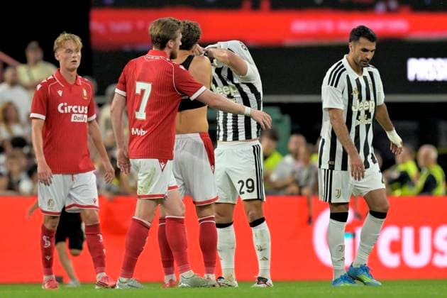 Standard de Liege v Juventus - Jupiler Pro League Friendly LIEGE, BELGIUM - JULY 25 : players after the Jupiler Pro League friendly match between Standard de Liege and Juventus on July 25, 2026 in Liege, Belgium, 25 07 2026 Liege Belgium  Copyright: xSesx