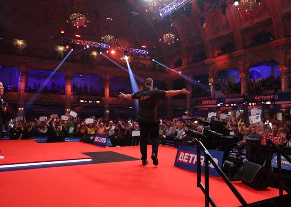 World Matchplay Darts 2026 Dirk van Duijvenbode during the World Matchplay darts at Winter Gardens, Blackpool, UK on 25 July 2026. Blackpool Winter Gardens UK Editorial use only , Copyright: xChrisxSargeantx PSI-24531-0026