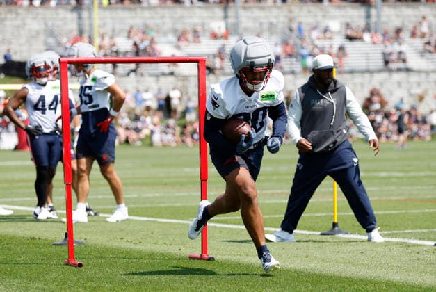 July 25, 2026; Foxborough, MA, USA; New England Patriots tight end Jeremiah Franklin (80) participates in drills during Patriots training camp at Gillette Stadium. CSM Foxborough United States - ZUMAc04_ 20260725_zma_c04_123 Copyright: xAnthonyxNesmithx