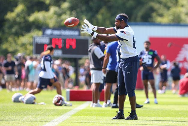 July 25, 2026; Foxborough, MA, USA; New England Patriots wide receiver Romeo Doubs (87) participates in drills during Patriots training camp at Gillette Stadium. CSM Foxborough United States - ZUMAc04_ 20260725_zma_c04_163 Copyright: xAnthonyxNesmithx