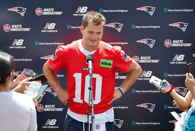 July 25, 2026; Foxborough, MA, USA; New England Patriots quarterback Drake Maye (10) speaks with the media during Patriots training camp at Gillette Stadium. CSM Foxborough United States - ZUMAc04_ 20260725_zma_c04_180 Copyright: xAnthonyxNesmithx
