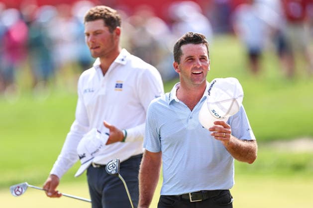 Denny McCarthy of the United States looks on from the 18th hole during the third round of the 2026 3M Open at TPC Twin Cities on July 25, 2026 in Blaine, Minnesota. CSM Golf 2026: PGA, Golf Herren 3M Open: Round 3  - ZUMAc04_ 20260725_zma_c04_216 Copyright: xStevenxGarciax
