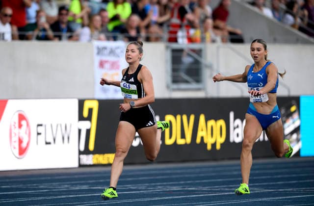 (l-r) LÜCKENKEMPER Gina (3.Platz), Siegerin ERNST Jolina, Aktion, Zieleinlauf. Finale 100m der Frauen, am 25.07.2026 Leichtathletik Deutschen Meisterschaften vom 25.07.- 26.07.2026 in Bochum-Wattenscheid Deutschland. Lohrheidestadion *** l r LÜCKENKEMPER Gina, 3rd place, Winner: ERNST Jolina, in action, crossing the finish line in the women’s 100m final on July 25, 2026, at the German Track and Field Championships held from July 25–26, 2026, in Bochum-Wattenscheid, Germany, at Lohrheidestadion