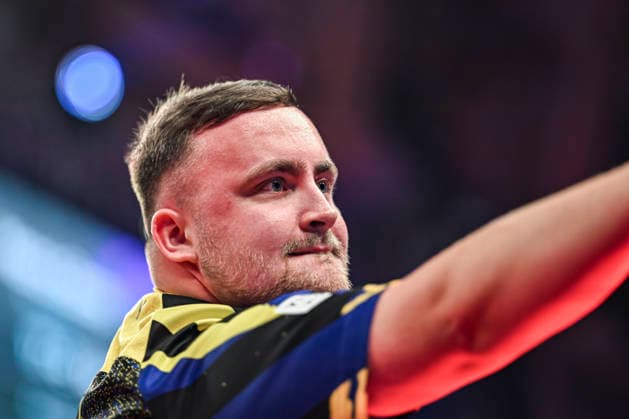 RECORD DATE NOT STATED 25th July 2026, Winter Gardens, Blackpool, Lancashire, England; 2026 Betfred World Matchplay Darts, Day Eight; Luke Littler throws his flights to the fans after winning his semi final match against Dirk van Duijvenbode GodfreyxPitt