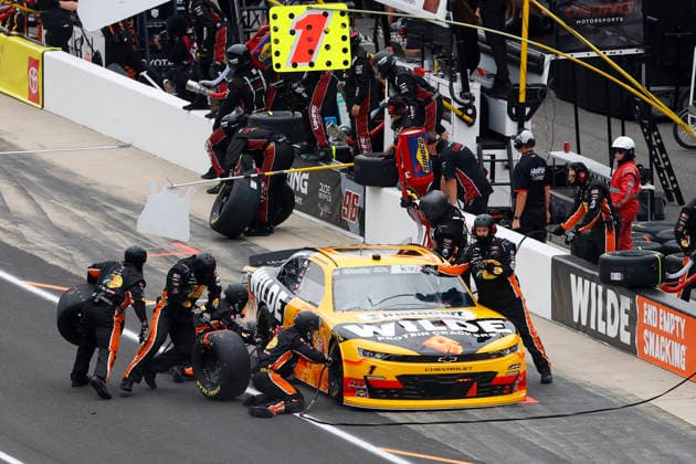 INDIANAPOLIS, IN - JULY 25: Carson Kvapil (1) JR Motorsports (JRM) Chevrolet SS crew work on his car during a pit stop during the NASCAR, Motorsport, USA O™Reilly Auto Parts Series Pennzoil 250 on July 25, 2026 at Indianapolis Motor Speedway in Indianapolis, IN.(Photo by Jeffrey Brown Icon Sportswire) AUTO: JUL 25 NASCAR O™Reilly Auto Parts Series Pennzoil 250 EDITORIAL USE ONLY Icon072526014250