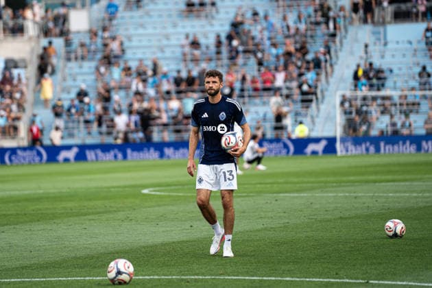 Minnesota United FC (USA) playing against Vancouver Whitecaps FC (USA) in the MLS, Fussball Herren, USA in Minneapolis at the Allianz Field on July 25th 2026, regular season 2026 Thomas Mueller (Vancouver Whitecaps FC, 13) beim Aufwearmen Minneapolis Allianz Field Minnesota United States of America *** Minnesota United FC (USA) vs. Vancouver Whitecaps FC (USA) in the MLS at Allianz Field in Minneapolis on July 25, 2026, 2026 regular season. Thomas Mueller of the Vancouver Whitecaps FC, No. 13, during warm-ups at Allianz Field in Minneapolis, Minnesota, United States of America