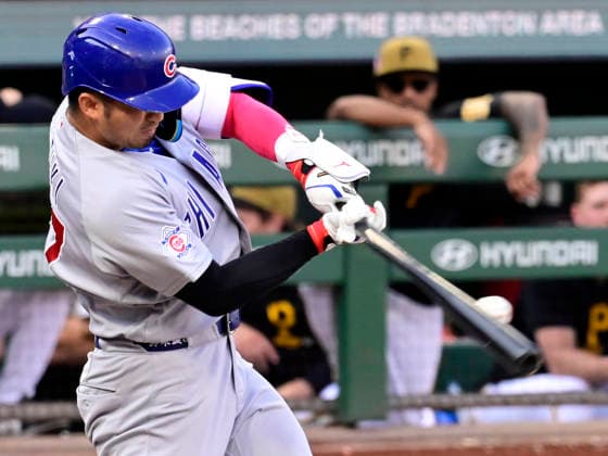 Chicago Cubs right fielder Seiya Suzuki (27) breaks his bat on a foul ball and later during that at bat singles scoring two runs in the fifth inning against the Pittsburgh Pirates inning at PNC Park on Saturday, July 25, 2026 in Pittsburgh.  PIT2026072506 ArchiexCarpenter