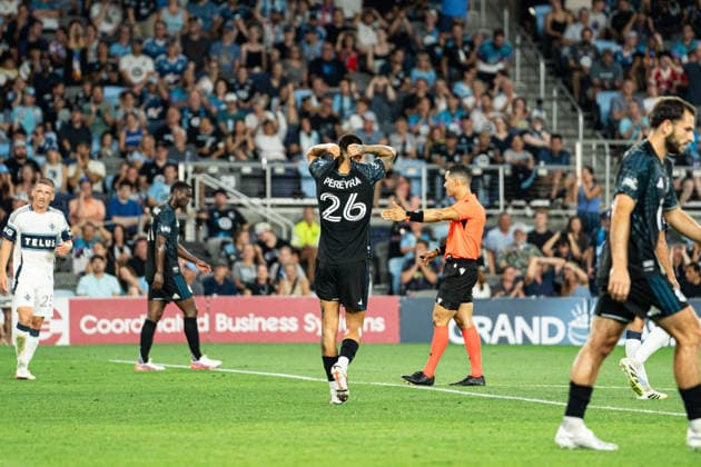 Minnesota United FC (USA) playing against Vancouver Whitecaps FC (USA) in the MLS, Fussball Herren, USA in Minneapolis at the Allianz Field on July 25th 2026, regular season 2026 Joaquin Pereyra (Minnesota United FC, 26) ist entaeuscht nach einem Fehlschuss Minneapolis Allianz Field Minnesota United States of America *** Minnesota United FC (USA) playing against Vancouver Whitecaps FC (USA) in the MLS in Minneapolis at Allianz Field on July 25, 2026, during the 2026 regular season. Joaquin Pereyra of Minnesota United FC, 26, is disappointed after missing a shot at Allianz Field in Minneapolis, Minnesota, United States of America.