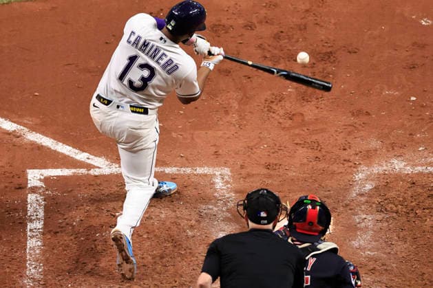 July 25, 2026, St. Petersburg, Florida, USA: Tampa Bay Rays third baseman Junior Caminero (13) fouls off a pitch during an MLB, Baseball Herren, USA game against the Cleveland Guardians on July 25, 2026 at Tropicana Field. The Rays beat the Guardians 3-0. St. Petersburg USA - ZUMAh180 20260725_zsp_h180_047 Copyright: xKimxHukarix