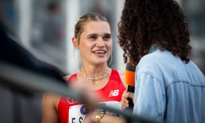 Deutsche Leichtathletik-Meisterschaften; Bochum-Wattenscheid, 25.07.2026 Franziska Schuster (TSV Bayer 04 Leverkusen) nach dem überraschenden Sieg im 100m-Hürdenfinale der Frauen im TV-Interview beim ZDF; Deutsche Leichtathletik-Meisterschaften am 25.07.2026 im Lohrheidestadion in Bochum-Wattenscheid (Nordrhein-Westfalen). *** German Track and Field Championships, Bochum-Wattenscheid, July 25, 2026: Franziska Schuster of TSV Bayer 04 Leverkusen, following her surprise victory in the women’s 100-meter hurdles final, gave a TV interview on ZDF during the German Track and Field Championships on July 25, 2026, at the Lohrheidestadion in Bochum-Wattenscheid, North Rhine-Westphalia Copyright: xBEAUTIFULxSPORTS R.xSchmittx