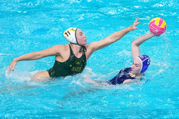 July 26, 2026, Sydney, Nsw, Australia: TILLY KEARNS of Australia defends against DARIA SAVCHENKO of Russia in the Women s bronze medal match between Australia and Russia during the 2026 World Aquatics Women s Water polo, Wasserball World Cup. Sydney Australia - ZUMAt173 20260726_zsp_t173_007 Copyright: xStephanexThomasx