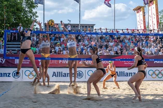 RECORD DATE NOT STATED German Beach Club Finals 2026 - Hannover, Germany 25.07.2026 HANNOVER, GERMANY - JULY 25: Kim van de Velde (Eintracht Spontent), Melanie Paul (BR Volleys), Louisa Lippmann (BR Volleys) during the German Beach Club Finals 2026 at Hannover on July 25, 2026 in Hannover, Germany. *** German Beach Club Finals 2026, Hanover, Germany, July 25, 2026, HANNOVER, GERMANY JULY 25 Kim van de Velde of Eintracht Spontent, Melanie Paul of BR Volleys, and Louisa Lippmann of BR Volleys during the 2026 German Beach Club Finals in Hanover on July 25, 2026, in Hanover, Germany Copyright: xBEAUTIFULxSPORTS PeterxWeberx