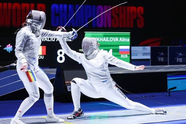 CHINA, HONG KONG - JULY 26, 2026: Romania s Amalia Covaliu (L) and Russia s Alina Mikhailova compete in the ladies individual sabre event at the 2026 Kerry Fencing World Championships 2026 Fencing World Championships In Hong Kong  - ZUMAt113 20260726_zaa_t113_042 Copyright: xMikhailxSinitsynx