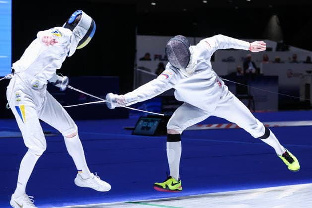 CHINA, HONG KONG - JULY 26, 2026: Ukraine s Roman Svichkar (L) and Russia s Dmitry Shvelidze compete in the men s individual epee event at the 2026 Kerry Fencing World Championships 2026 Fencing World Championships In Hong Kong  - ZUMAt113 20260726_zaa_t113_073 Copyright: xMikhailxSinitsynx