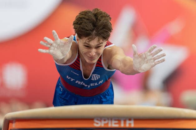 Deutsche Meisterschaften im Gerätturnen 2026, Gerätfinals Marcel Graf (VT Rinteln) bei seinem Siegsprung. Deutsche Meisterschaften im Gerätturnen, Gerätfinals, am 26. Juli 2026 in der ZAG-Arena in Hannover., Hannover Niedersachsen Deutschland ZAG Arena *** 2026 German Artistic Gymnastics Championships, Apparatus Finals: Marcel Graf (VT Rinteln) performing his winning vault at the German Artistic Gymnastics Championships, Apparatus Finals, on July 26, 2026, at the ZAG Arena in Hanover, Hanover, Lower Saxony, Germany; ZAG Arena