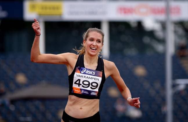 HENGELO - Jetske van Kampen in action in the 3000m steeplechase final, on the second and final day of the Dutch Indoor Athletics Championships at the Fanny Blankers-Koen Stadium. IRIS VAN DEN BROEK ANP xVIxANPxSportx xxANPxIVx 564326060 originalFilename: 564326060.jpg