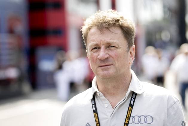 BUDAPEST - Allan McNish (Audi) ahead of the race at the Hungaroring for the Hungarian Grand Prix. SANDER KONING ANP xVIxANPxSportx xxANPxIVx 564326556 originalFilename: 564326556.jpg