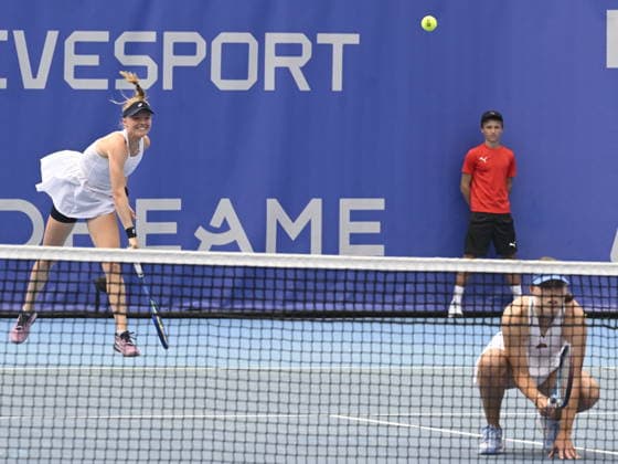 Harriet Dart (right) and Maia Lumsden (left) of Great Britain in action during the match against Lucie Havlickova and Laura Samsonova of Czech Republic within the women s WTA, Tennis Damen 250 Livesport Prague Open 2026 tennis tournament in Prague, Czech Republic, on July 26, 2026. (CTKxPhoto MichalxKrumphanzl) CTKPhotoP2026072602327  CTKPhotoP2026072602327