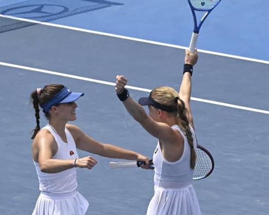 Harriet Dart (right) and Maia Lumsden (left) of Great Britain celebrate victory after the match against Lucie Havlickova and Laura Samsonova of Czech Republic within the women s WTA, Tennis Damen 250 Livesport Prague Open 2026 tennis tournament in Prague, Czech Republic, on July 26, 2026. (CTKxPhoto MichalxKrumphanzl) CTKPhotoP2026072602597  CTKPhotoP2026072602597