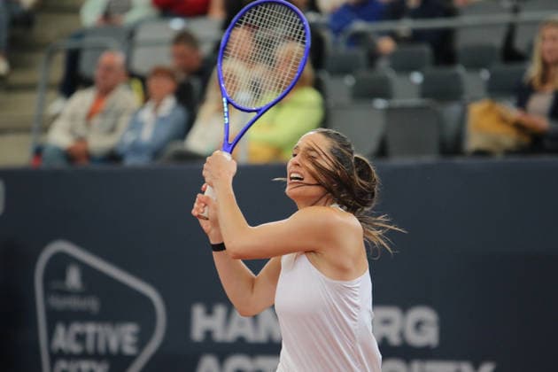 MSC Hamburg Ladies Open: Showmatch zwischen Andrea Petkovic (Deutschland) und Martina Hingis (Schweiz) im Tennisstadion am Rothenbaum. *** MSC Hamburg Ladies Open Exhibition Match between Andrea Petkovic of Germany and Martina Hingis of Switzerland at the Rothenbaum Tennis Stadium