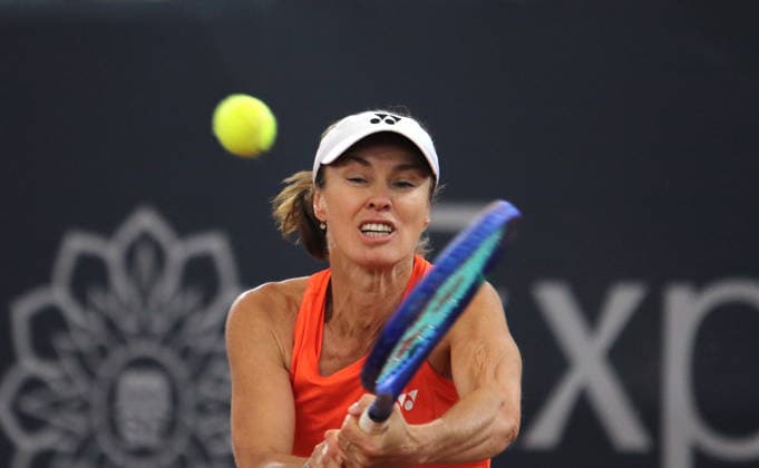 MSC Hamburg Ladies Open: Showmatch zwischen Martina Hingis (Schweiz) und Andrea Petkovic (Deutschland) im Tennisstadion am Rothenbaum. *** MSC Hamburg Ladies Open Exhibition Match between Martina Hingis of Switzerland and Andrea Petkovic of Germany at the Rothenbaum Tennis Stadium