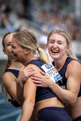 Deutsche Leichtathletik-Meisterschaften; Bochum-Wattenscheid, 26.07.2026 Deutsche Meisterinnen über 4x100m: Munic Athletics mit Denise Uphoff (Munic Athletics); Deutsche Leichtathletik-Meisterschaften am 26.07.2026 im Lorheide-Stadion, Bochum-Wattenscheid (Nordrhein-Westfalen). *** German Track and Field Championships, Bochum Wattenscheid, July 26, 2026—German 4x100m Women’s Champions: Munic Athletics with Denise Uphoff. Munic Athletics at the German Track and Field Championships on July 26, 2026, at Lorheide Stadium, Bochum-Wattenscheid, North Rhine-Westphalia Copyright: xBEAUTIFULxSPORTS LeahxKohringx