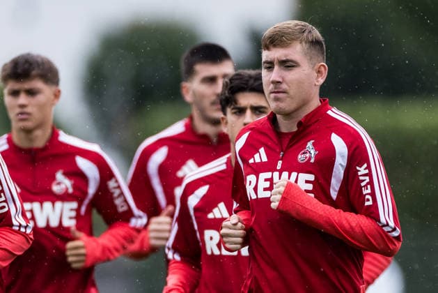 ST. JOHANN IN TIROL, AUSTRIA - JULY 26: Isak Johannesson (1. FC Koeln, 8) running laps during a training session at trainings camp in Kitzbuehel of season 2026 27 at Koasastadion on July 26, 2026 in St. Johann in Tirol, Austria. Austria Copyright: xSteffiexWunderlx