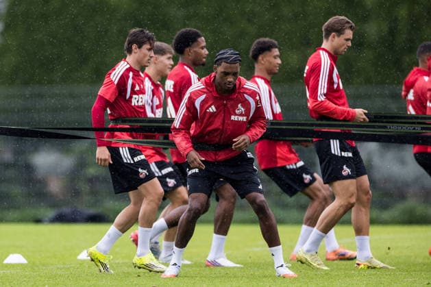 ST. JOHANN IN TIROL, AUSTRIA - JULY 26: Reigan Heskey (1. FC Koeln, 11) warming up during a training session at trainings camp in Kitzbuehel of season 2026 27 at Koasastadion on July 26, 2026 in St. Johann in Tirol, Austria. Austria Copyright: xSteffiexWunderlx