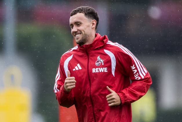 ST. JOHANN IN TIROL, AUSTRIA - JULY 26: Luca Waldschmidt (1. FC Koeln, 7) smiling while running laps during a training session at trainings camp in Kitzbuehel of season 2026 27 at Koasastadion on July 26, 2026 in St. Johann in Tirol, Austria. Austria Copyright: xSteffiexWunderlx