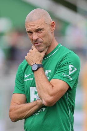 26.07.2026, xtgx, Fussball Regionalliga Nordost, BSG Chemie Leipzig - SV Babelsberg 03 emspor, v.l. Alexander Schmidt (Chemie Leipzig, Trainer) Portrait, Portraet, Einzelbild nachdenklich (DFL DFB REGULATIONS PROHIBIT ANY USE OF PHOTOGRAPHS as IMAGE SEQUENCES and or QUASI-VIDEO) Leipzig *** July 26, 2026, xtgx, Northeast Regional Soccer League, BSG Chemie Leipzig vs. SV Babelsberg 03 emspor, from left: Alexander Schmidt (Chemie Leipzig), Coach Portrait, Portrait, Single Image, Pensive DFL DFB REGULATIONS PROHIBIT ANY USE OF PHOTOGRAPHS AS IMAGE SEQUENCES AND OR QUASI-VIDEO Leipzig