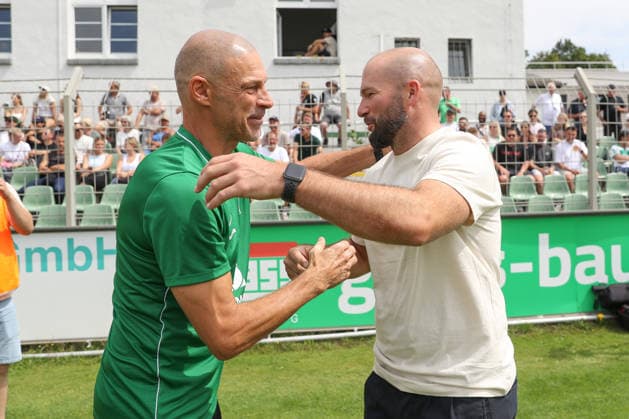 26.07.2026, xtgx, Fussball Regionalliga Nordost, BSG Chemie Leipzig - SV Babelsberg 03 emspor, v.l. Torsten Ziegner (Lok Leipzig, Trainer) Michael Braune (Babelsberg, Trainer) (DFL DFB REGULATIONS PROHIBIT ANY USE OF PHOTOGRAPHS as IMAGE SEQUENCES and or QUASI-VIDEO) Leipzig *** July 26, 2026, xtgx, Northeast Regional League Soccer, BSG Chemie Leipzig vs. SV Babelsberg 03 emspor, from left: Torsten Ziegner (Lok Leipzig), Coach Michael Braune (Babelsberg), Coach. DFL and DFB regulations prohibit any use of photographs as image sequences and or quasi-video. Leipzig