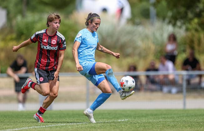 GER, Frankfurt, Eintracht Frankfurt II vs Viktoria Berlin, Vorbereitung, Fussball, DFB, Spielzeit 2026 2027, Sportpark Preungesheim, Testspiel im Bild v.l.: Katharina Rust (Eintracht Frankfurt Frauen II 3), Laura Casanovas (Viktoria Berlin 53) DFB DFL REGULATIONS PROHIBIT ANY USE OF PHOTOGRAPHS AS IMAGE SEQUENCES AND OR QUASI-VIDEO, 26.07.2026 *** GER, Frankfurt, Eintracht Frankfurt II vs. Viktoria Berlin, Preseason, Soccer, DFB, 2026–2027 Season, Sportpark Preungesheim, Friendly Match: Pictured from left, Katharina Rust, Eintracht Frankfurt Women II 3, Laura Casanova, Viktoria Berlin 53. DFB and DFL regulations prohibit any use of photographs as image sequences and or quasi-video. July 26, 2026 Copyright: HMBxMedia HendrikxHamelau