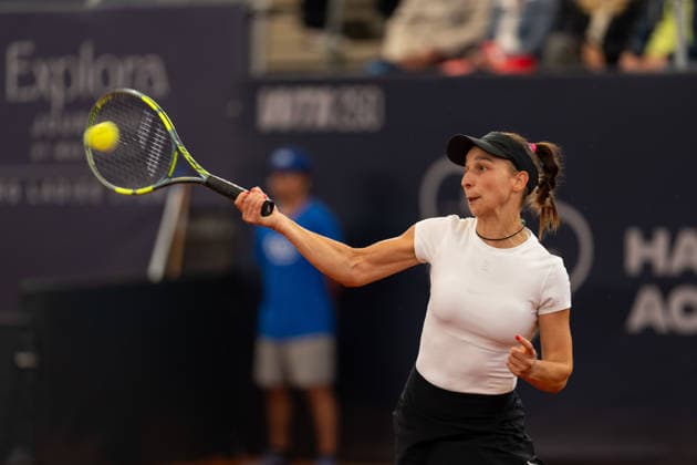 Tamara Korpatsch (GER) im Bild am Ball, Aktion, GER, Anna Bondar vs Tamara Korpatsch, Tennis, MSC Hamburg Ladies Open WTA, Tennis Damen 250, Finale, 26.07.2026 GER, Anna Bondar vs Tamara Korpatsch, Tennis, MSC Hamburg Ladies Open WTA 250, Finale, 26.07.2026 Hamburg *** Tamara Korpatsch (GER) pictured at the net, in action, GER, Anna Bondar vs. Tamara Korpatsch, tennis, MSC Hamburg Ladies Open WTA 250, Final, July 26, 2026, GER, Anna Bondar vs. Tamara Korpatsch, tennis, MSC Hamburg Ladies Open WTA 250, final, July 26, 2026, Hamburg Copyright: xEibner-Pressefoto MaxxVincenx EP_MVN